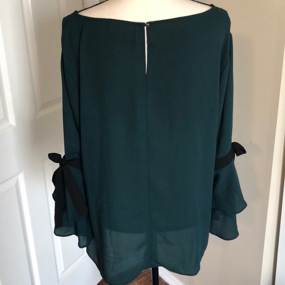 New York and Co Blouse - Picture 4 of 4